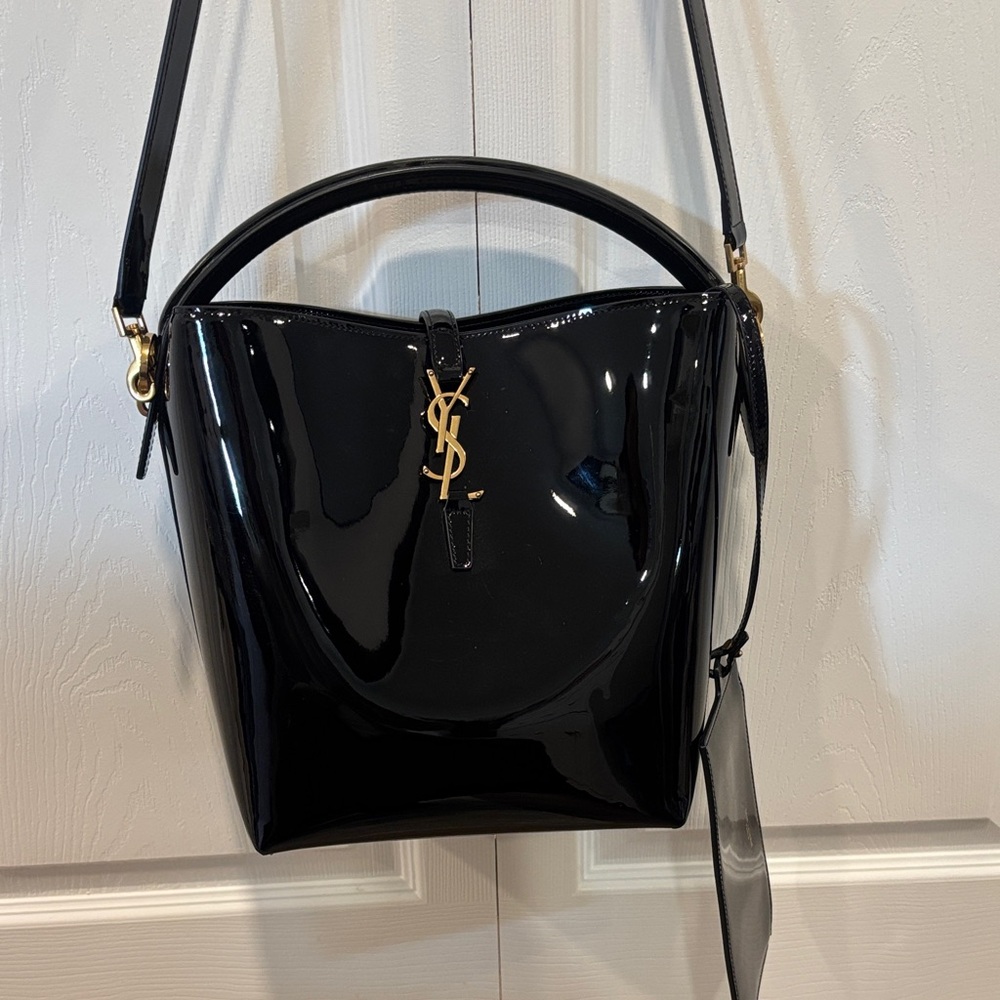 Yves Saint Laurent Black Patent Leather Women's bucket bag